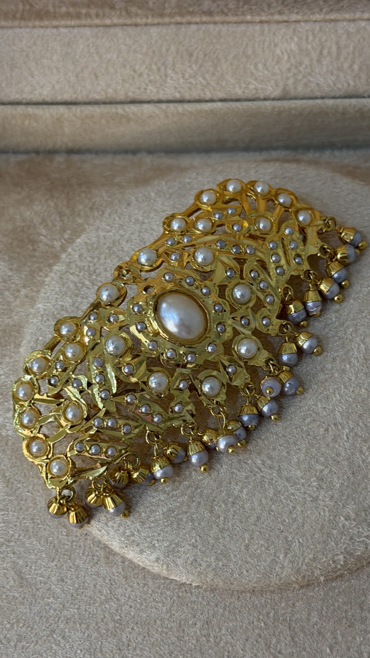 img_8412-scaled-1.jpeg Lulu Hair Clip - Image 1